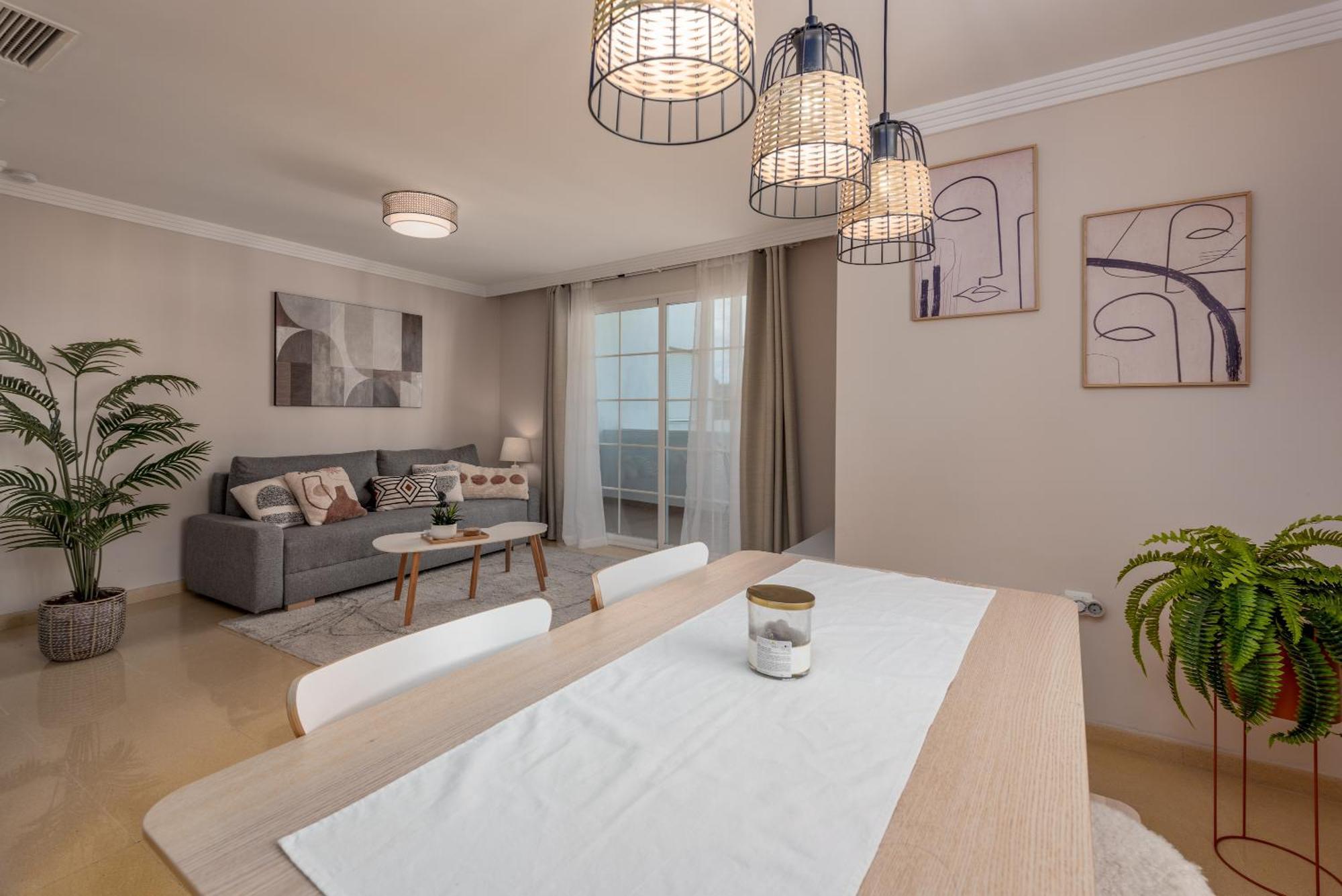 Apartment Good Vibes, Roomy In Prime Location