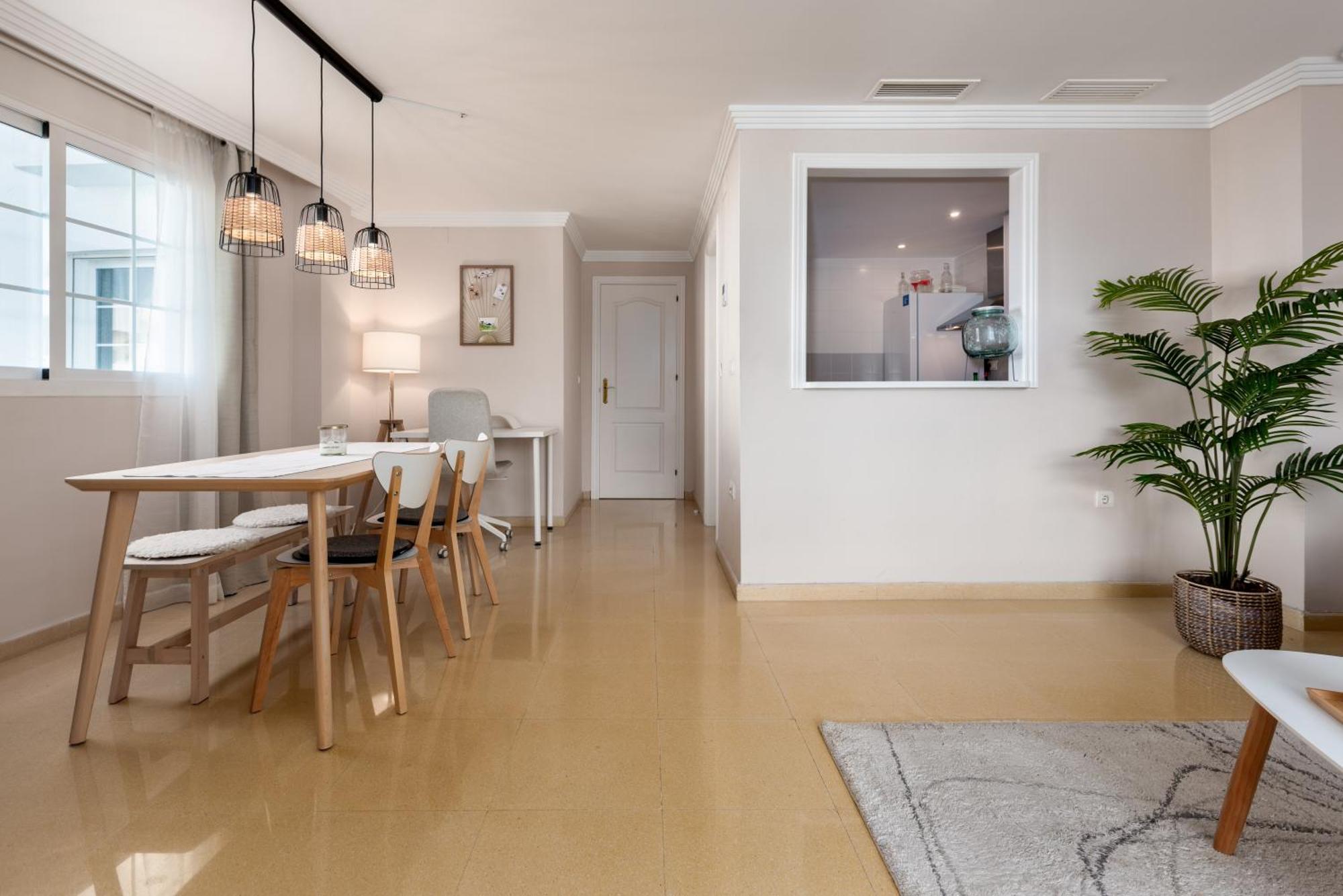 Apartment Good Vibes, Roomy In Prime Location *